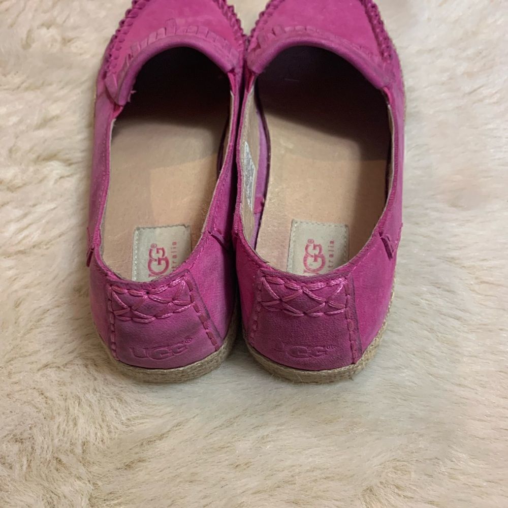 UGG Marah Moccasin in Fuschia size 6.5 - Picture 7 of 8